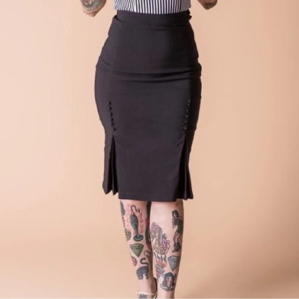 Tatyana Catwalk High Waist Pencil Skirt with Button Detail, Black, Small, EUC